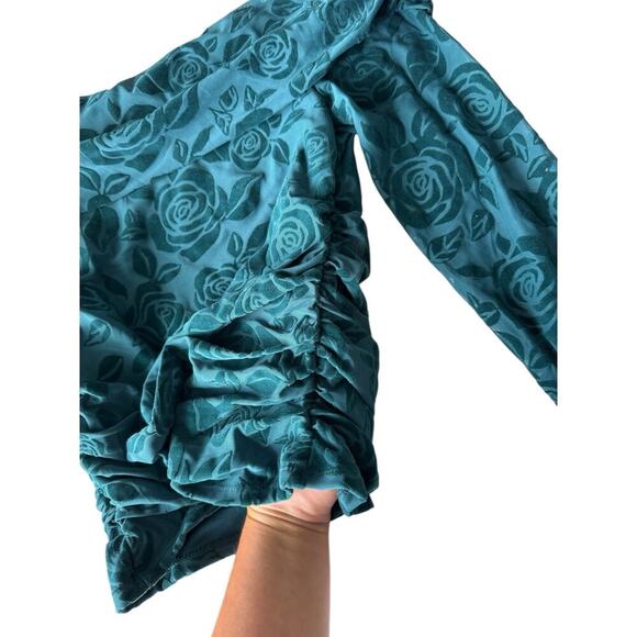 Wild Fable Green Velvet Floral Flocked Off Shoulder Long Sleeve Ruched Top Small - Picture 5 of 8